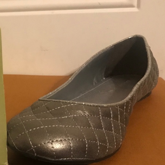 Shoes - Picture 1 of 2